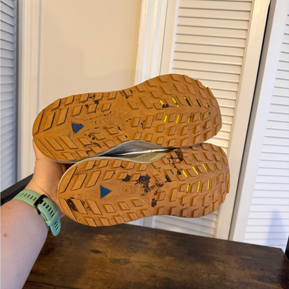 Brooks Cascadia Trail Running Shoes View 3